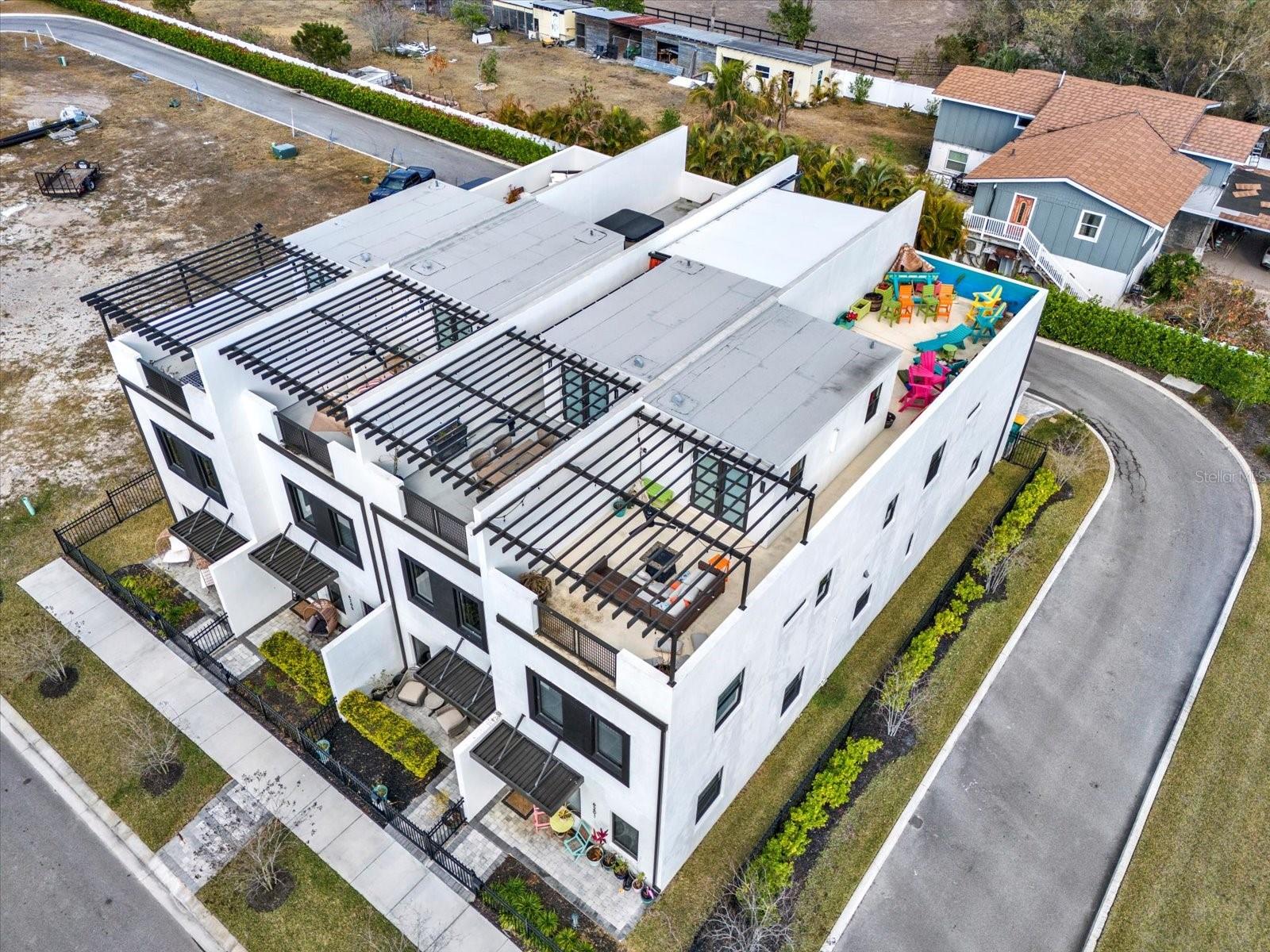 LATITUDES IN THE PARK - Residential