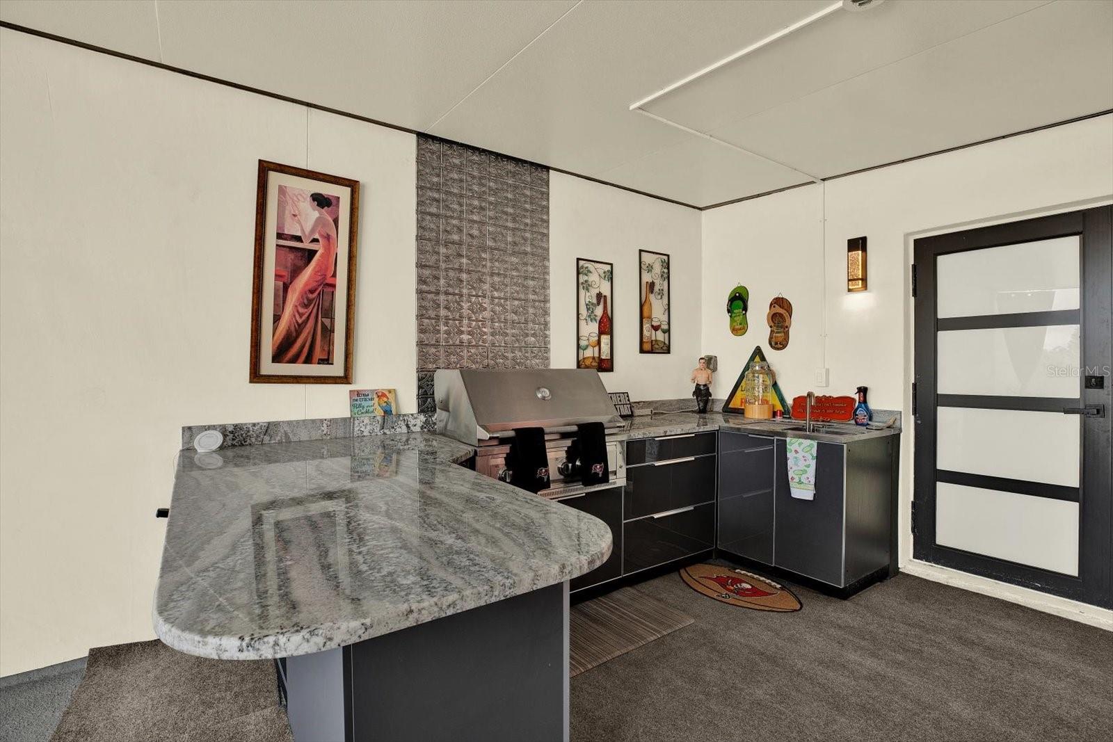 LATITUDES IN THE PARK - Residential