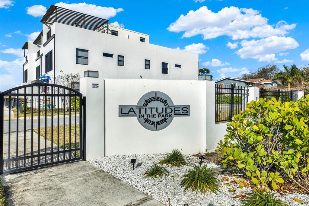 Photo of 6203 64th Way N, Pinellas Park, FL 33781 (MLS # TB8475402)