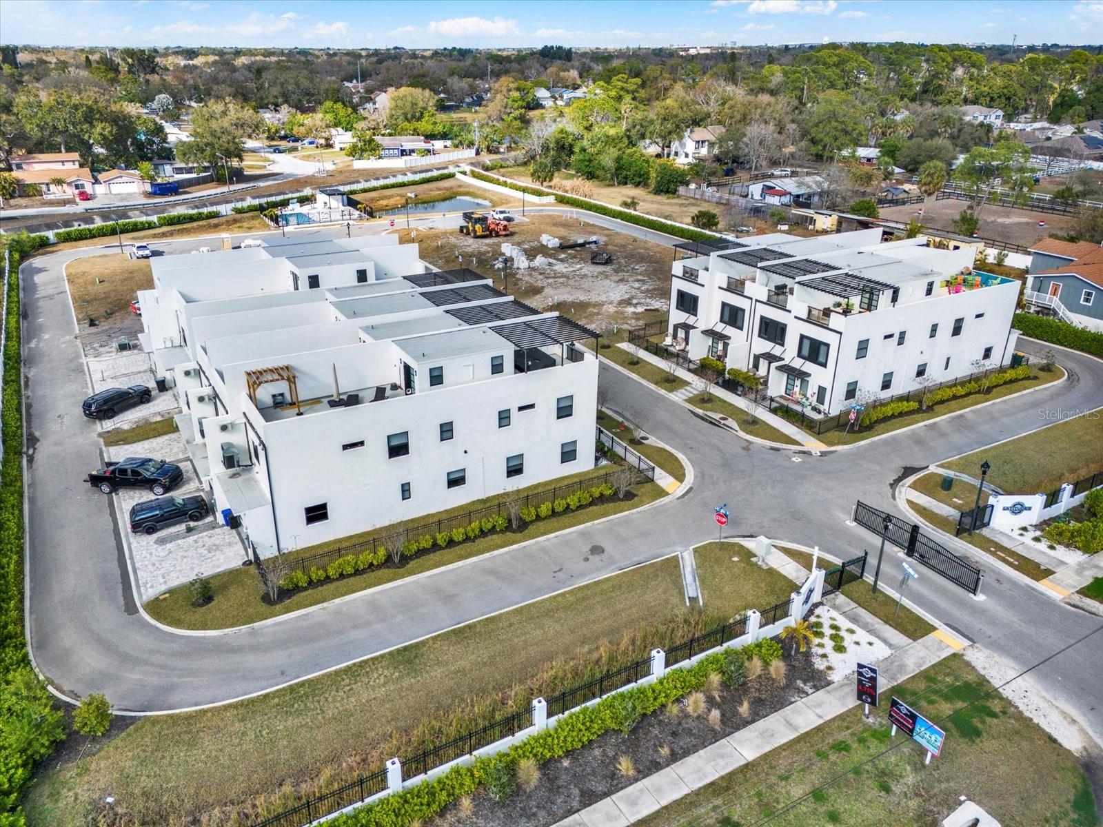 LATITUDES IN THE PARK - Residential