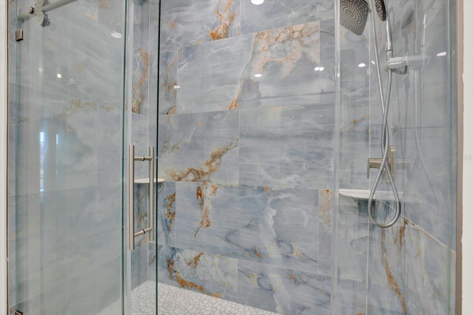 LATITUDES IN THE PARK - Residential