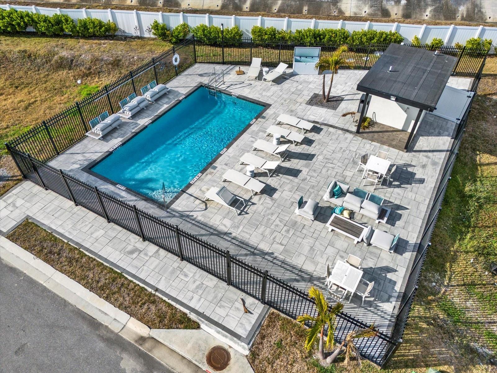 LATITUDES IN THE PARK - Residential