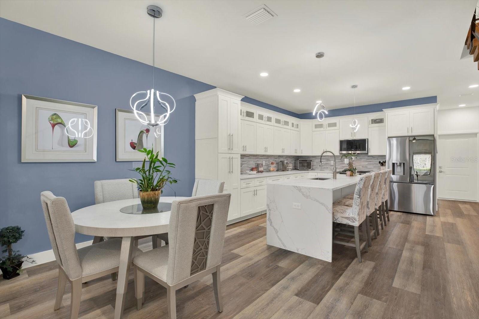 LATITUDES IN THE PARK - Residential