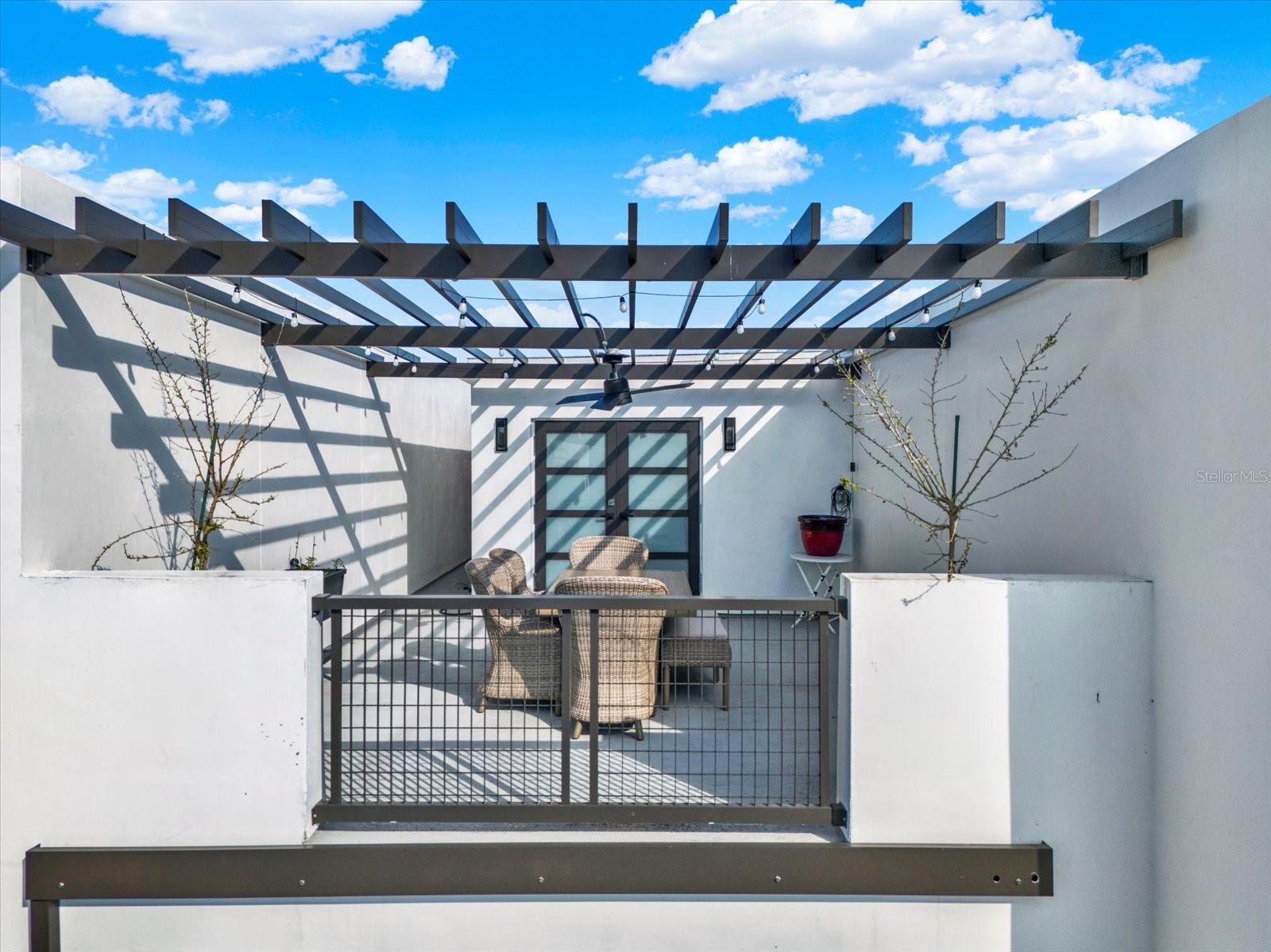 LATITUDES IN THE PARK - Residential