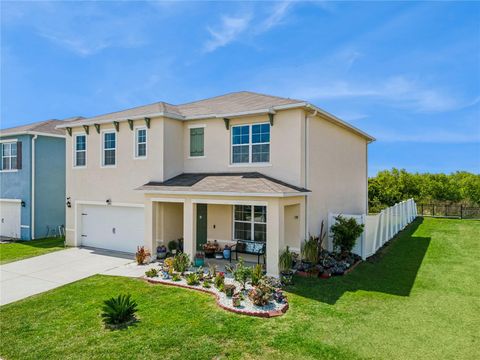 Photo of 2933 Ivy Lake Ct, Lakeland, FL 33811 (MLS # O6396968)