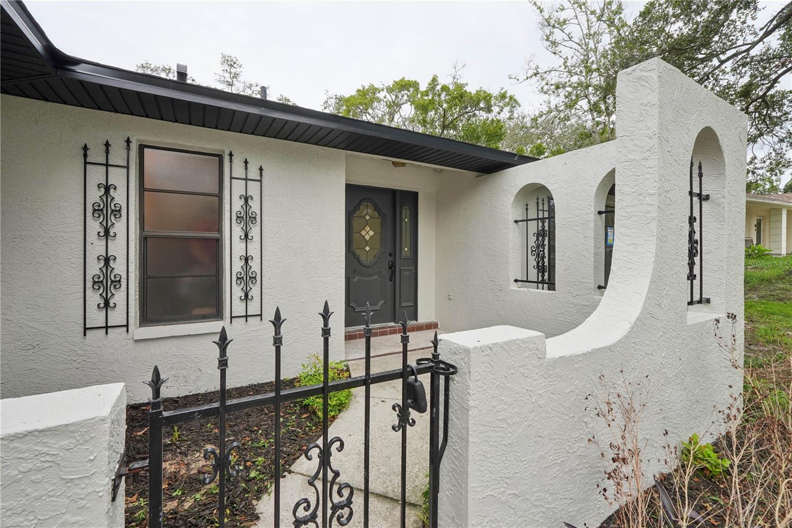 8081 WOODEN DRIVE