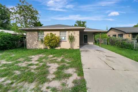 A home in LAKELAND