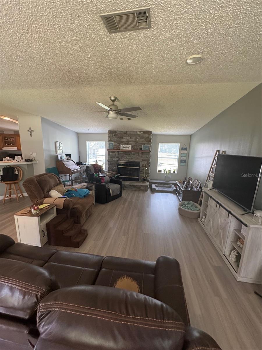146 SW SEGREST WAY