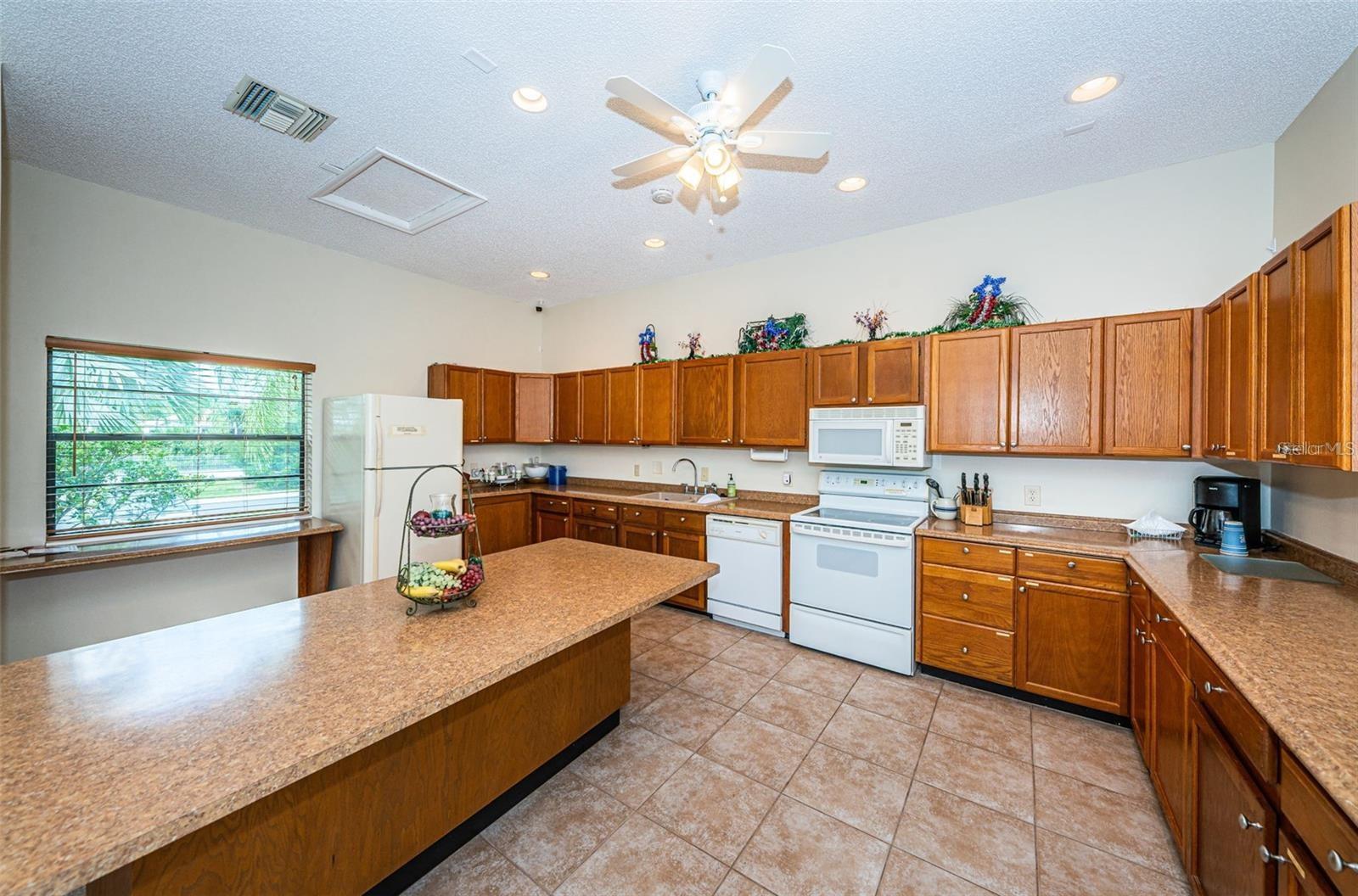 SEASCAPE CONDO OF TARPON SPGS - Residential Lease