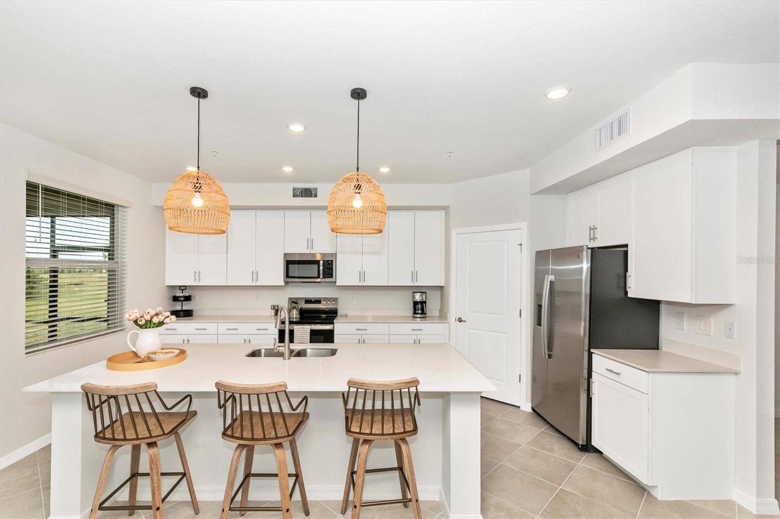 WELLEN PARK GOLF & COUNTRY CLUB - Residential Lease