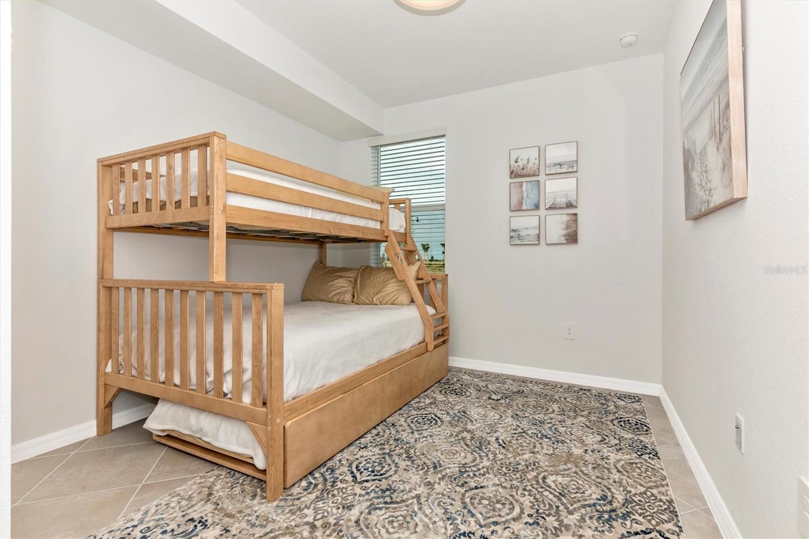 WELLEN PARK GOLF & COUNTRY CLUB - Residential Lease