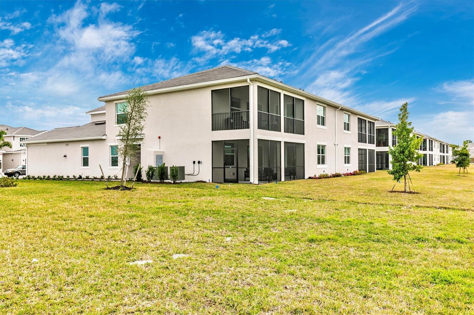 WELLEN PARK GOLF & COUNTRY CLUB - Residential Lease