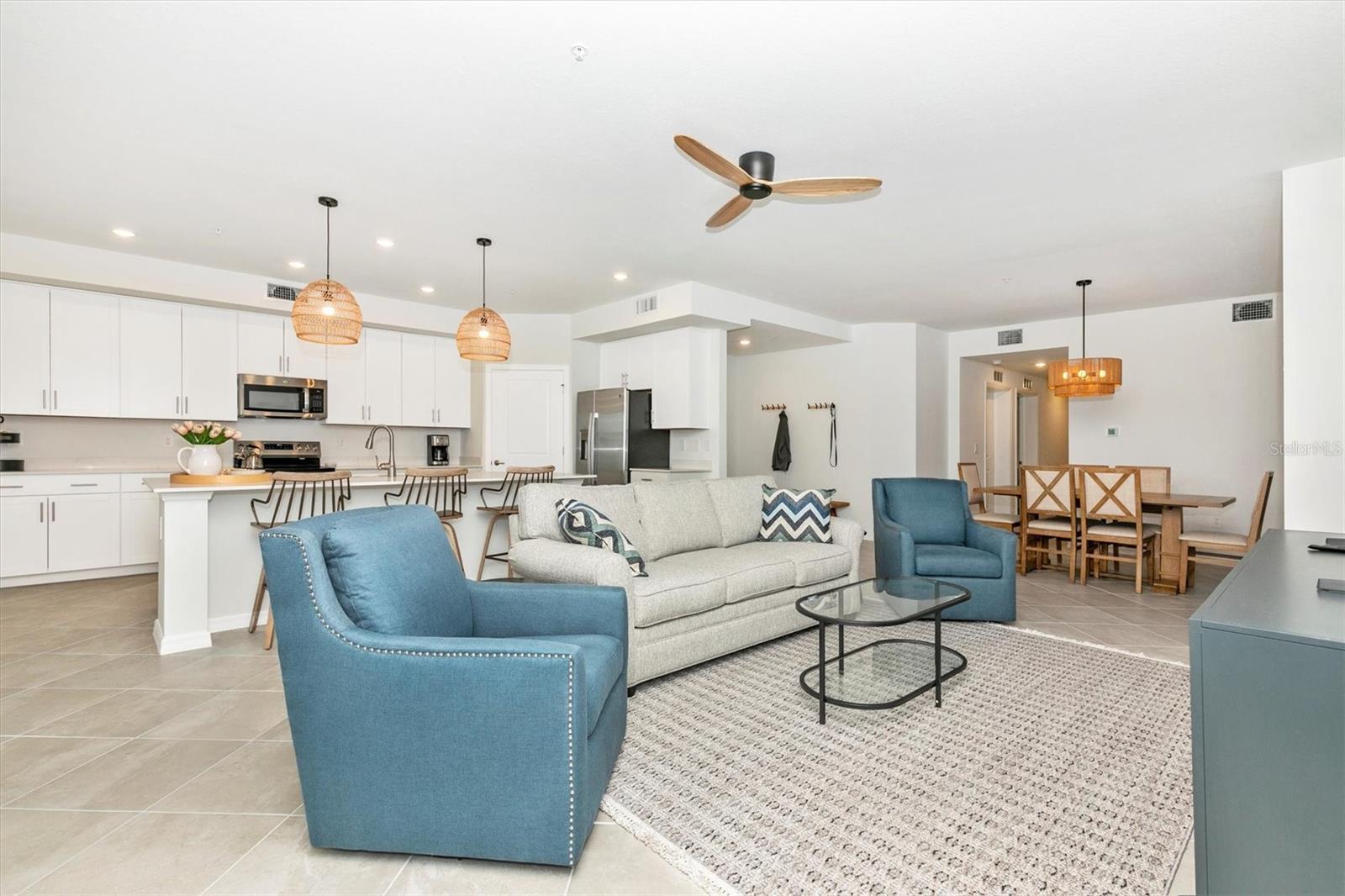 WELLEN PARK GOLF & COUNTRY CLUB - Residential Lease