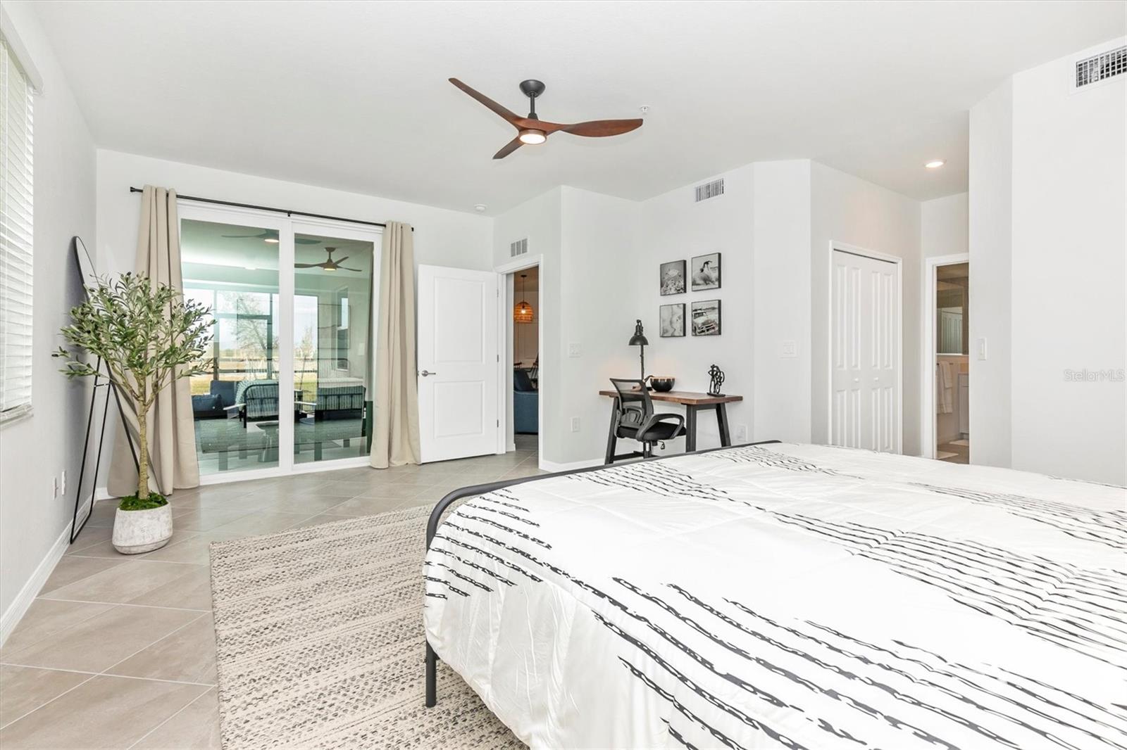 WELLEN PARK GOLF & COUNTRY CLUB - Residential Lease