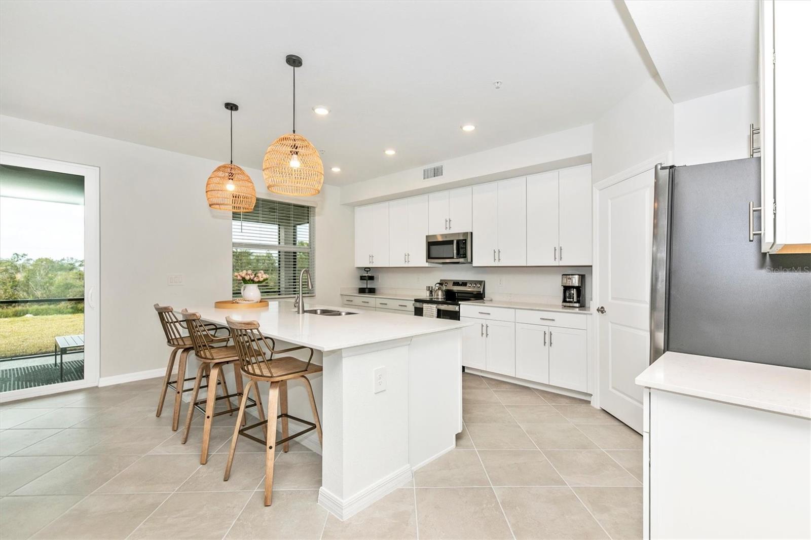 WELLEN PARK GOLF & COUNTRY CLUB - Residential Lease