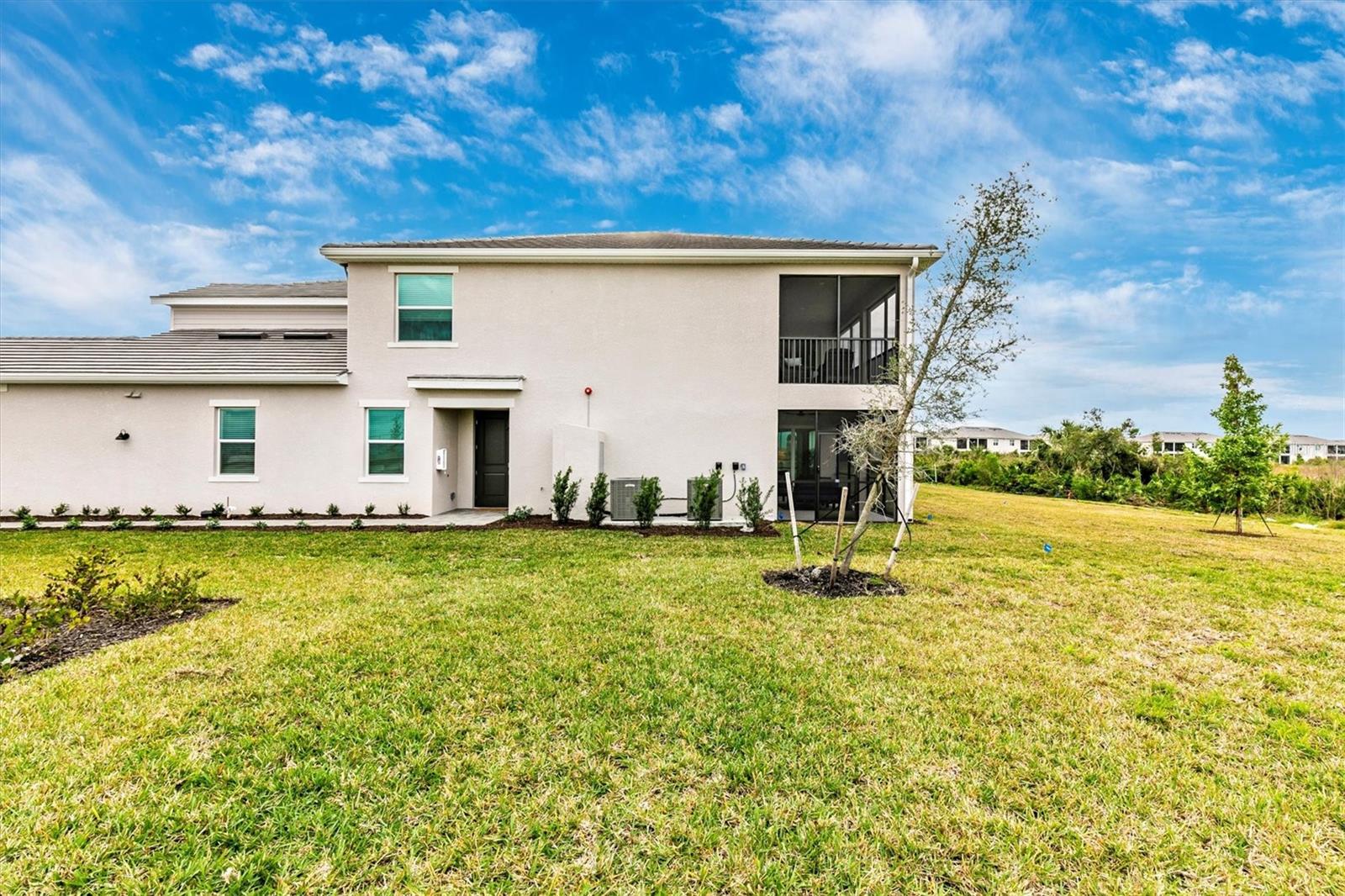 WELLEN PARK GOLF & COUNTRY CLUB - Residential Lease