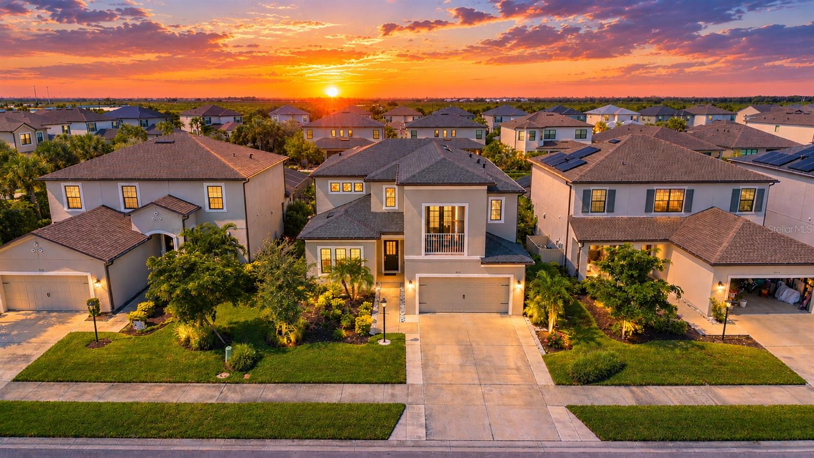 9113 LUNA LANE