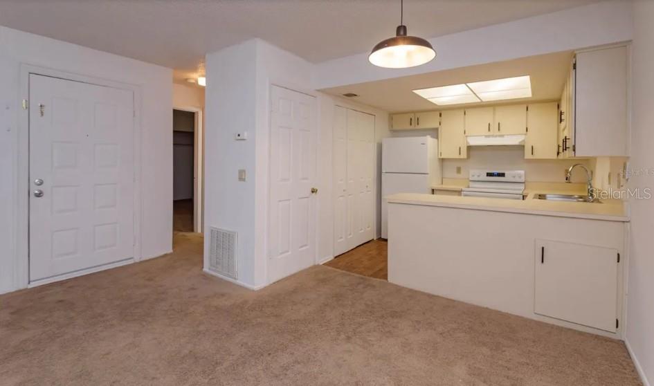 WINDTREE GARDENS CONDO PH 02 - Residential