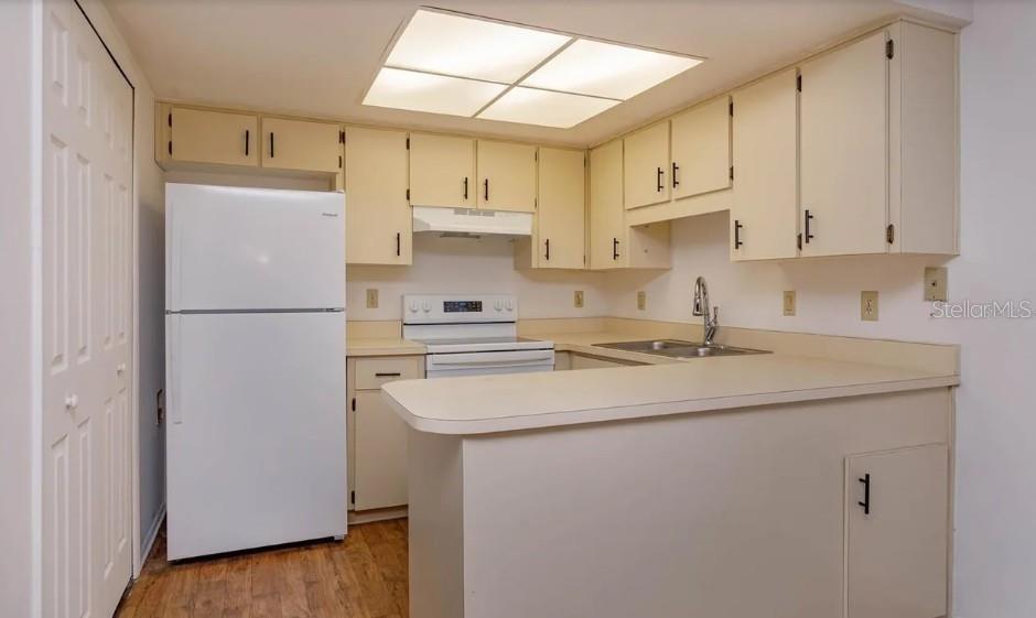 WINDTREE GARDENS CONDO PH 02 - Residential