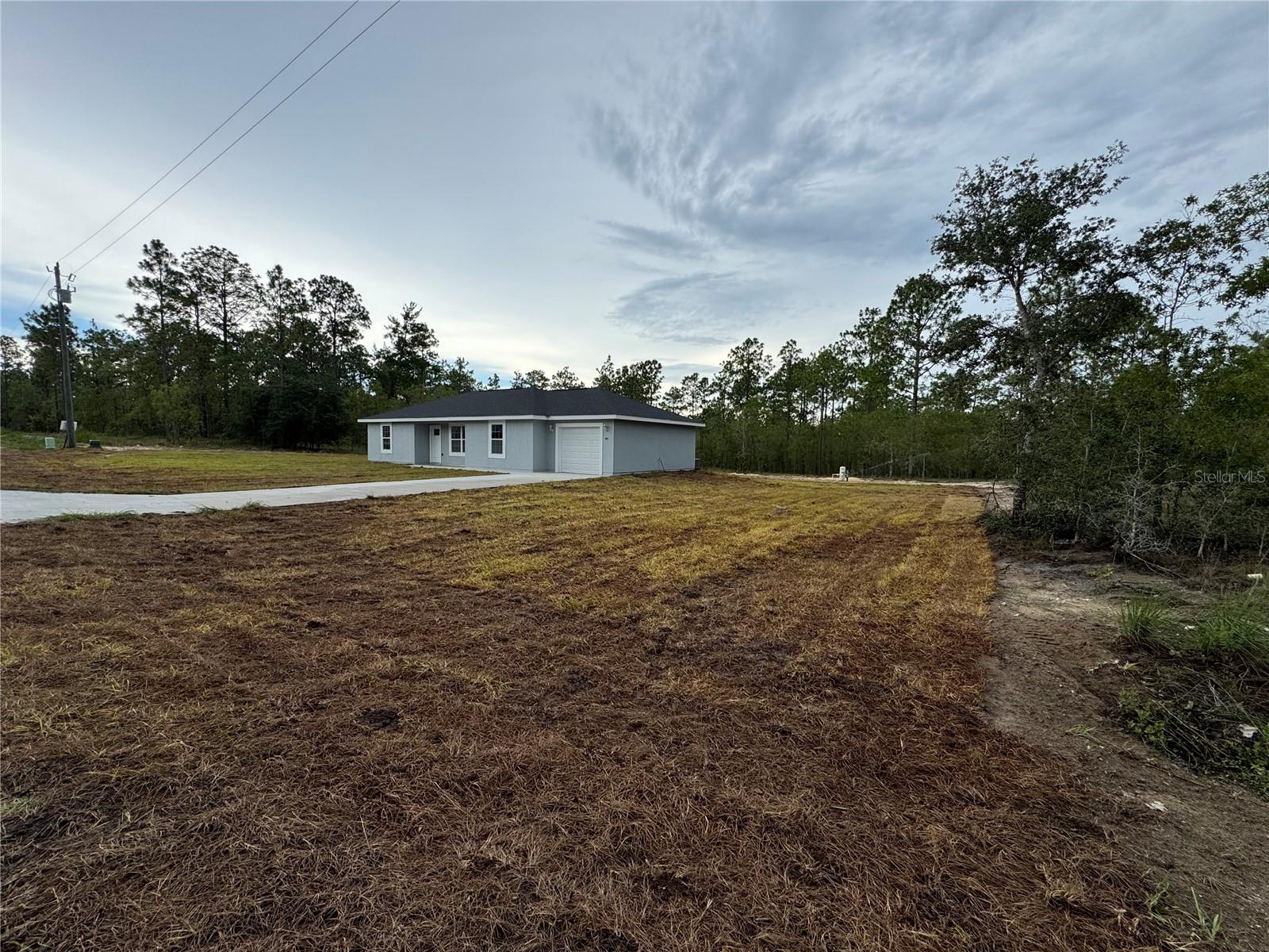 452 NW CROCUS LANE