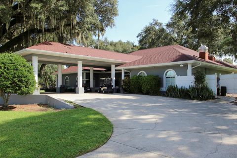 A home in ZEPHYRHILLS