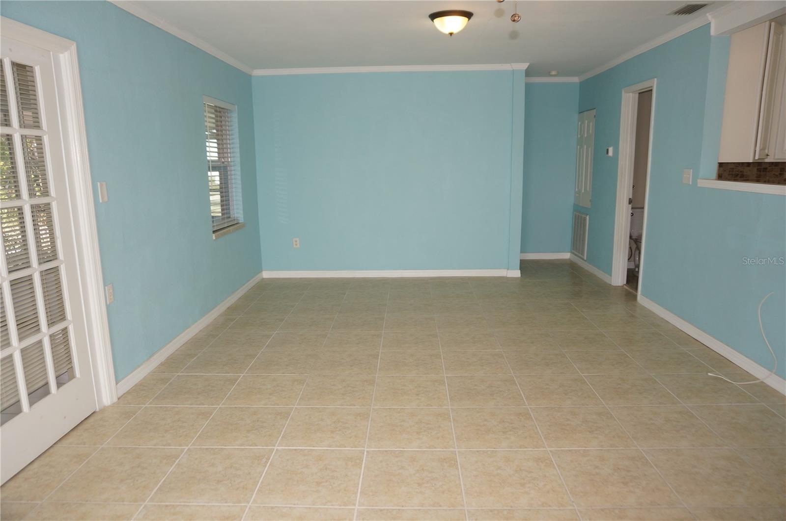 4411 CONWAY BOULEVARD