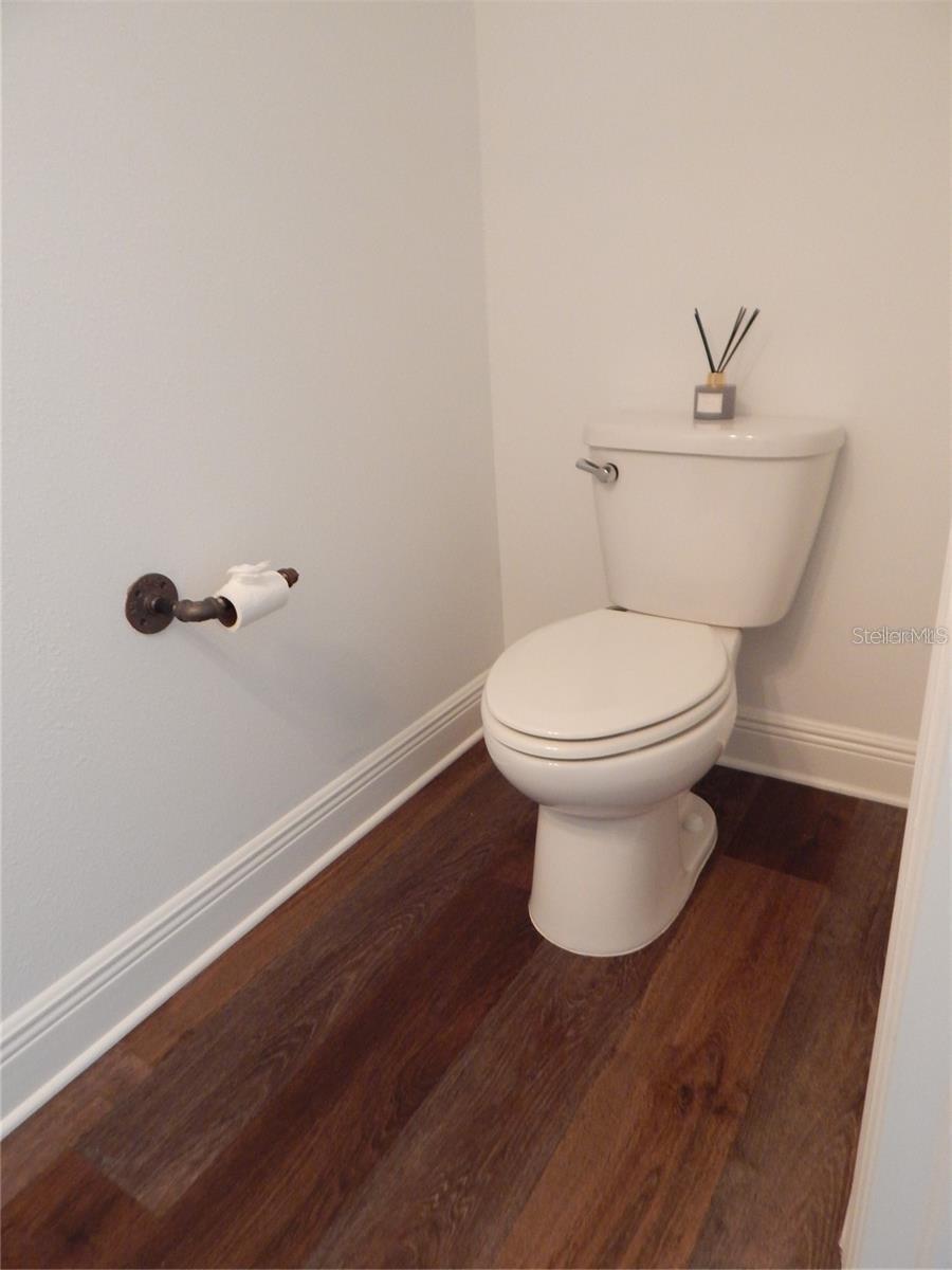 FISHHAWK RANCH WEST PH 4A - Residential Lease