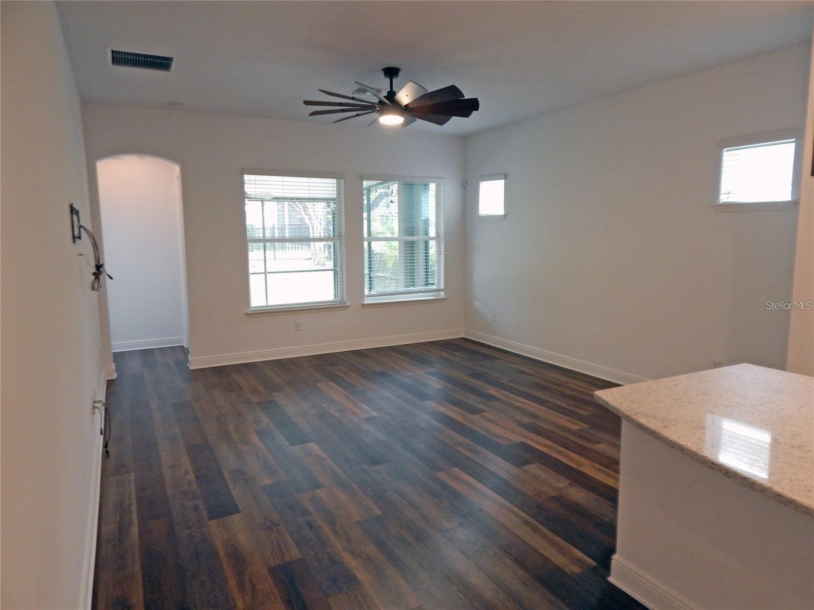 FISHHAWK RANCH WEST PH 4A - Residential Lease