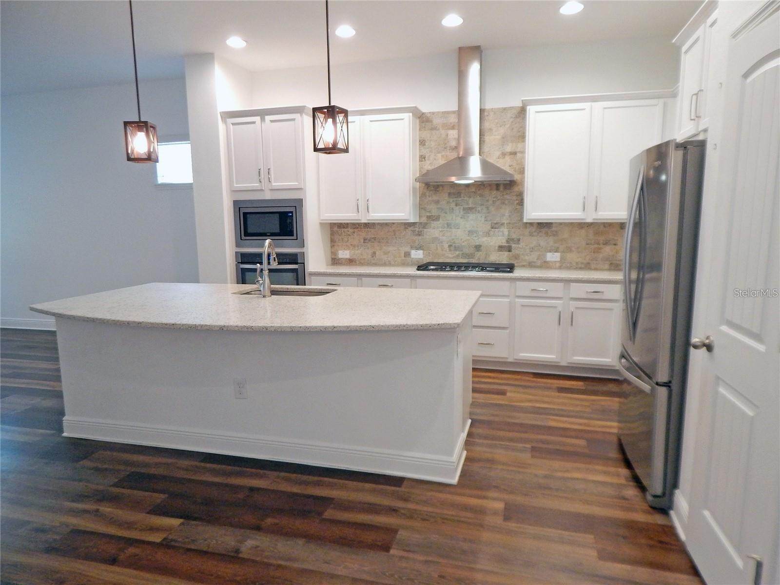 FISHHAWK RANCH WEST PH 4A - Residential Lease
