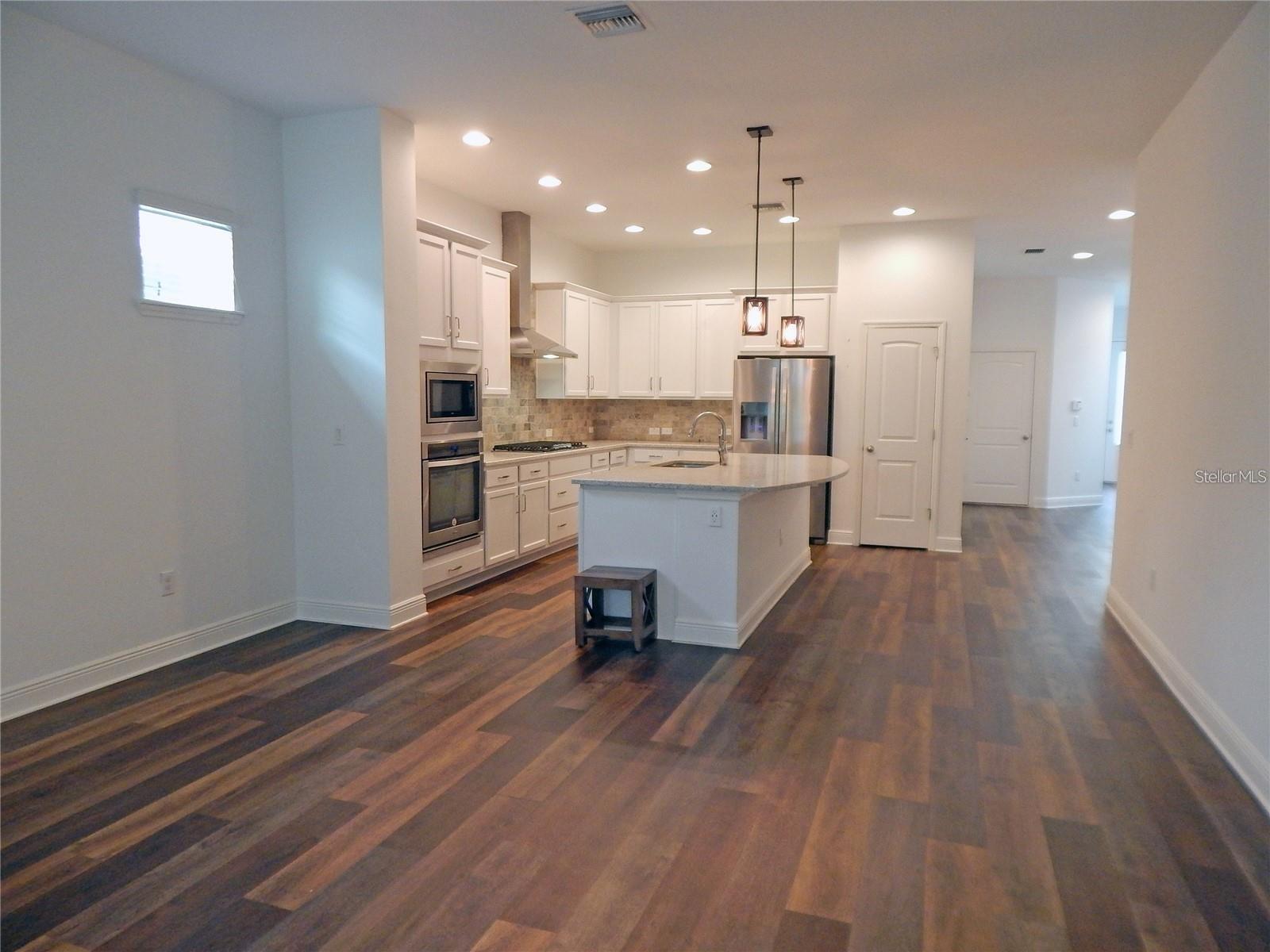 FISHHAWK RANCH WEST PH 4A - Residential Lease