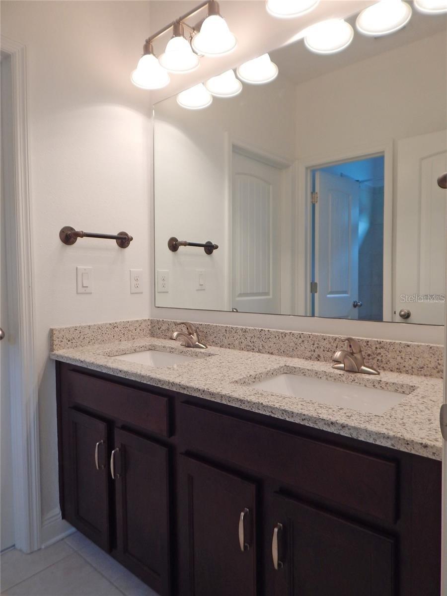 FISHHAWK RANCH WEST PH 4A - Residential Lease