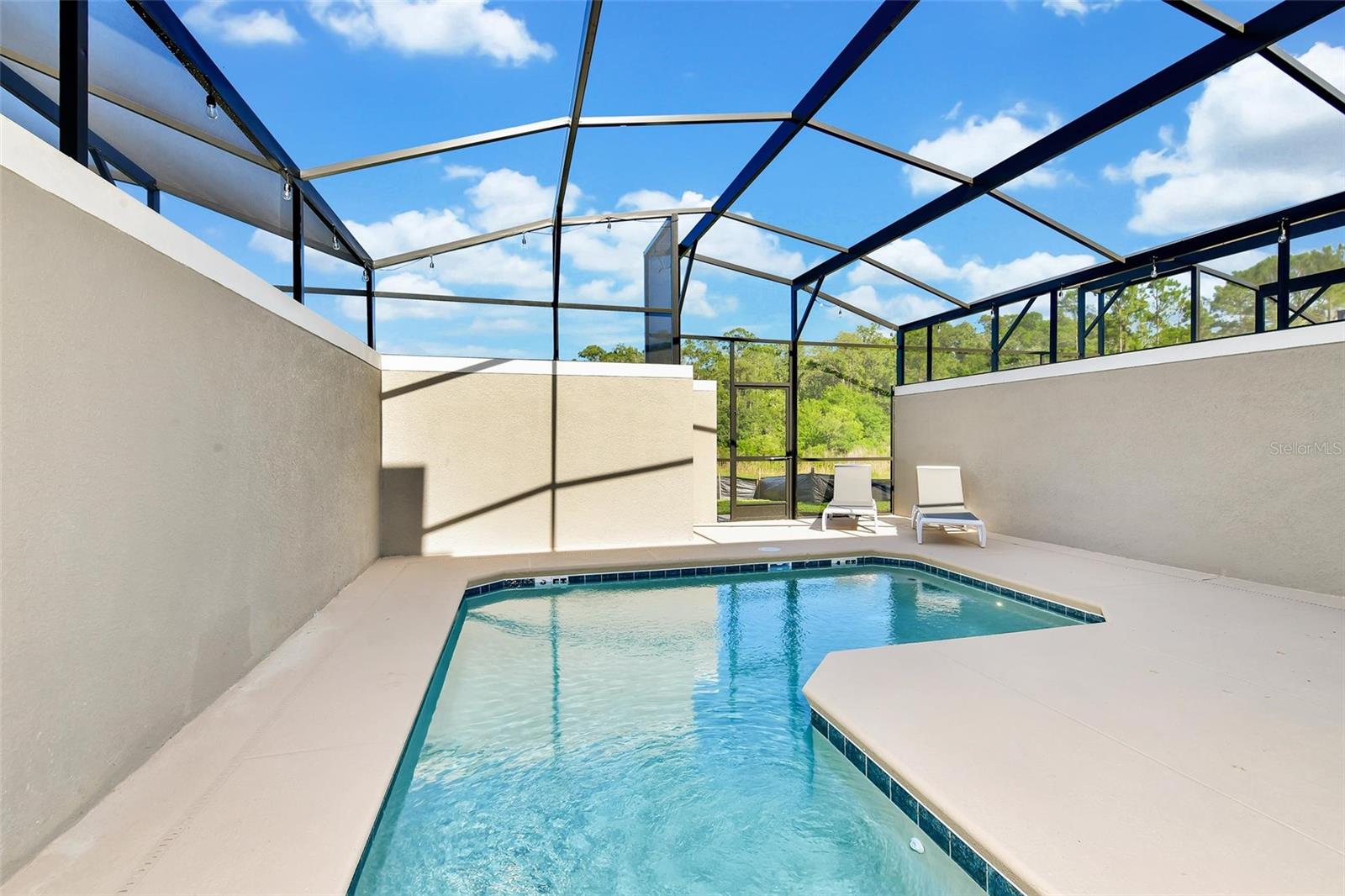 COVE AT STOREY LAKE 5 - Residential