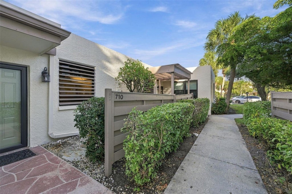 Photo of 710 Oakview Drive #0, Bradenton, FL 34210 (MLS # A4710738)