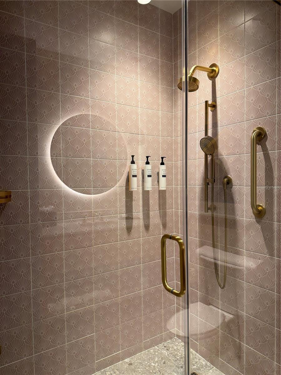 3151 SUNSET WALK DR 516