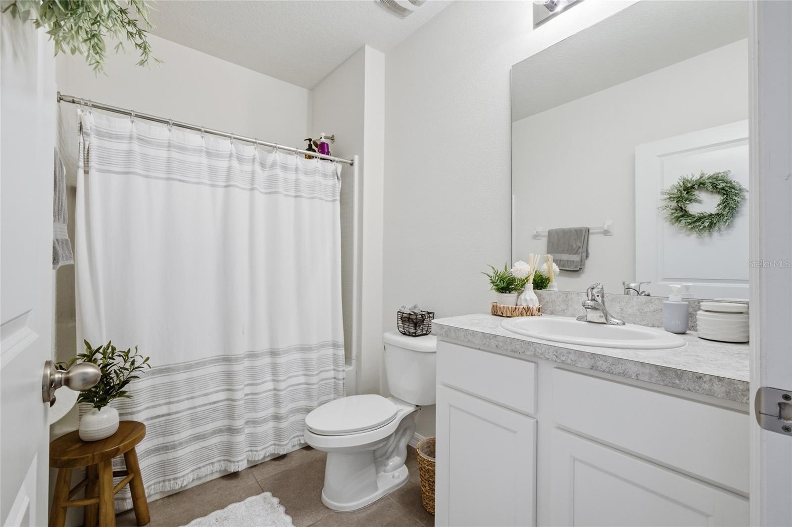 SILVERADO RANCH - Residential