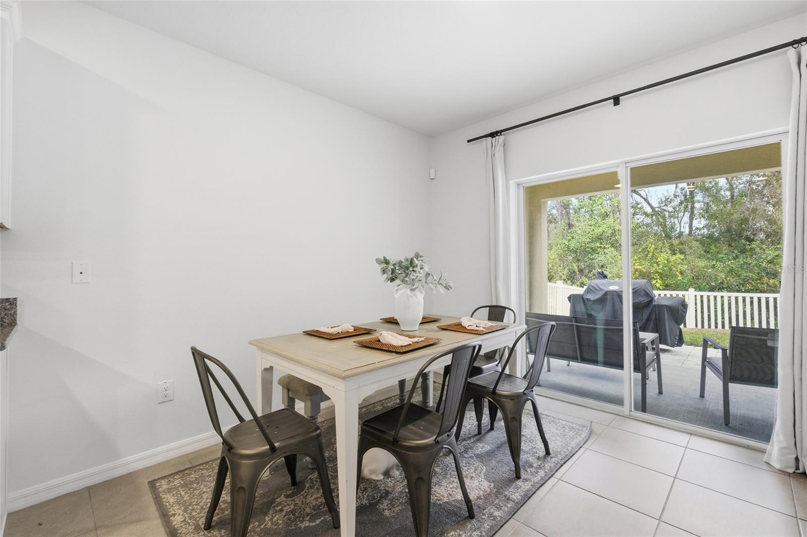 SILVERADO RANCH - Residential