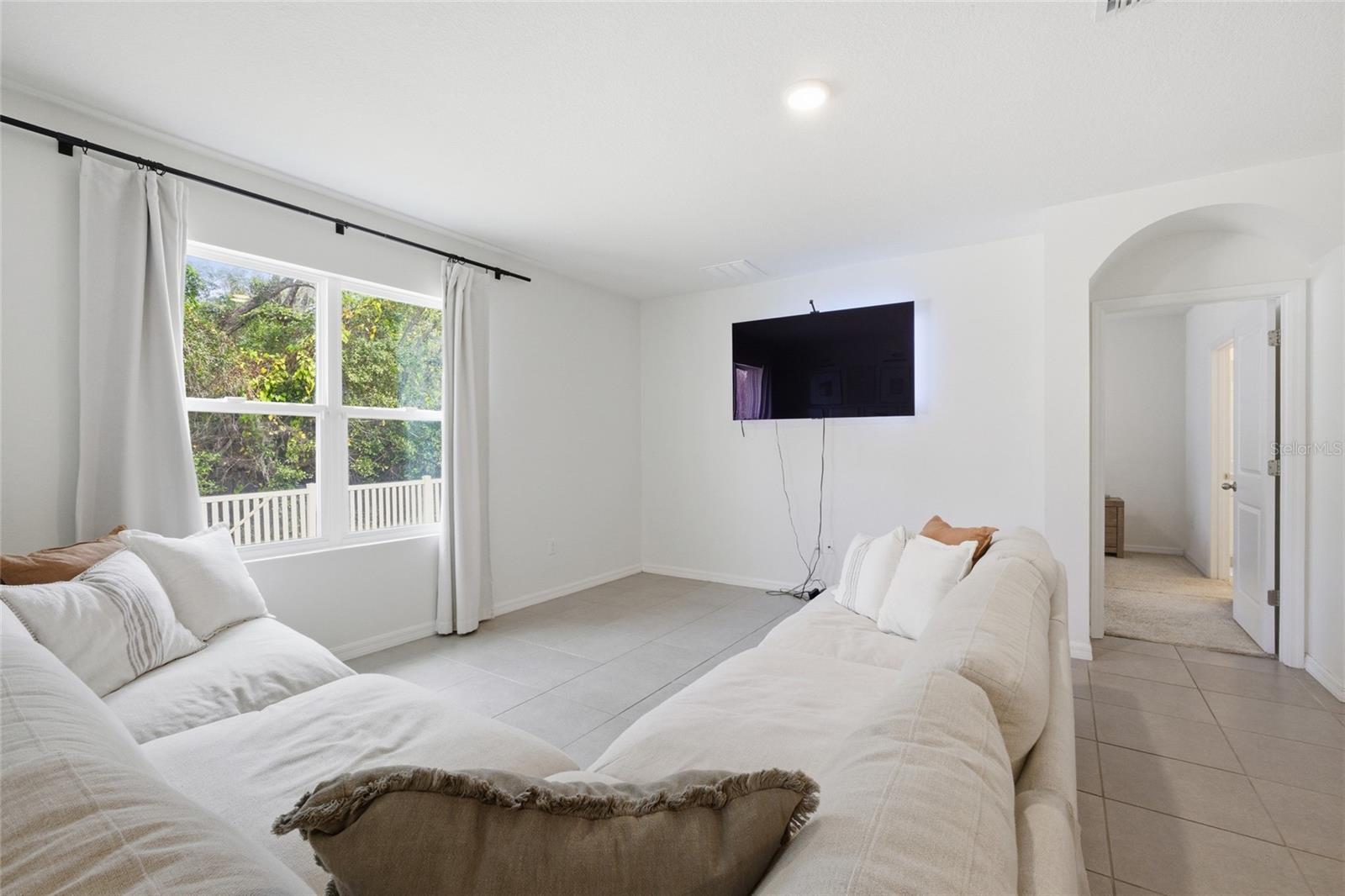 SILVERADO RANCH - Residential