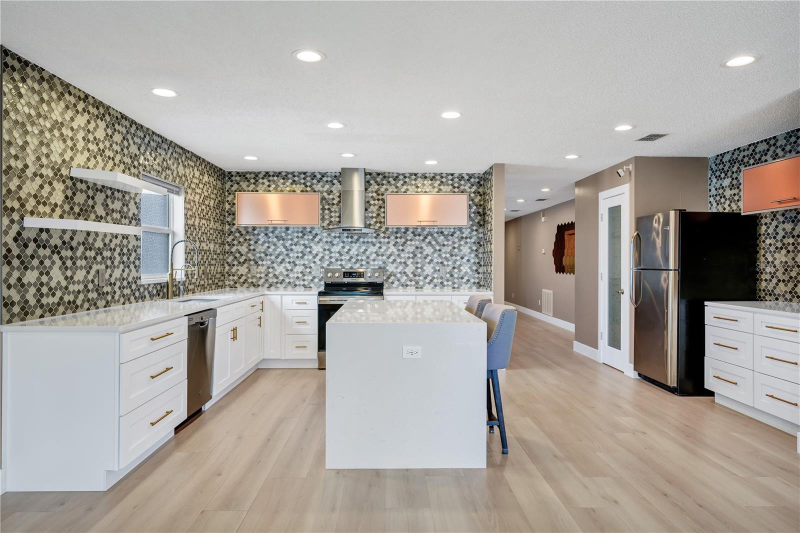 WATERFORD CHASE - Residential