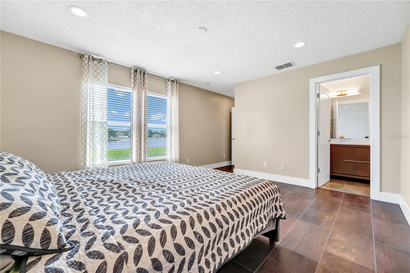 WATERFORD CHASE - Residential