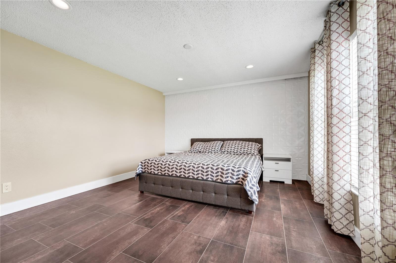 WATERFORD CHASE - Residential