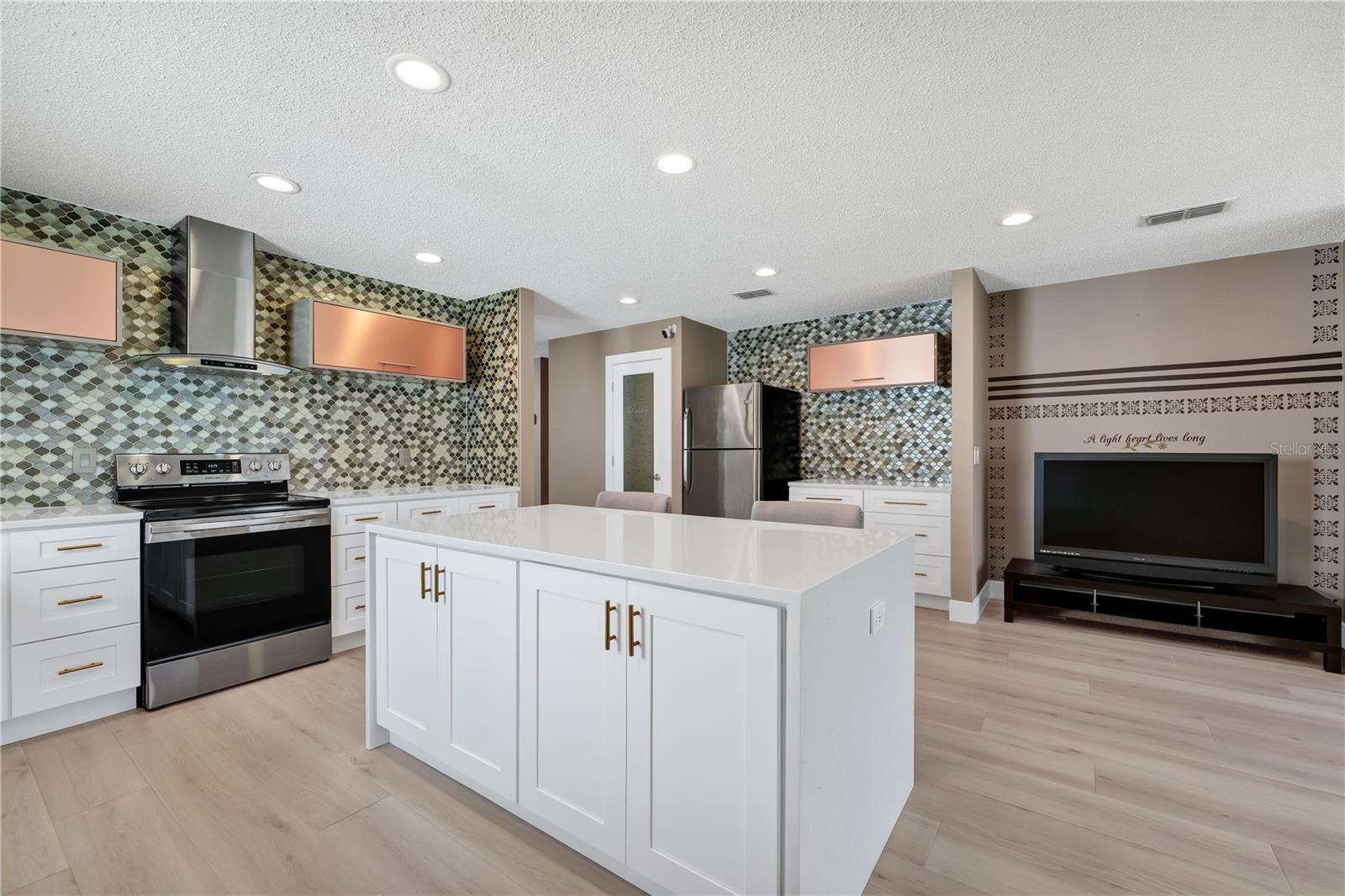 WATERFORD CHASE - Residential