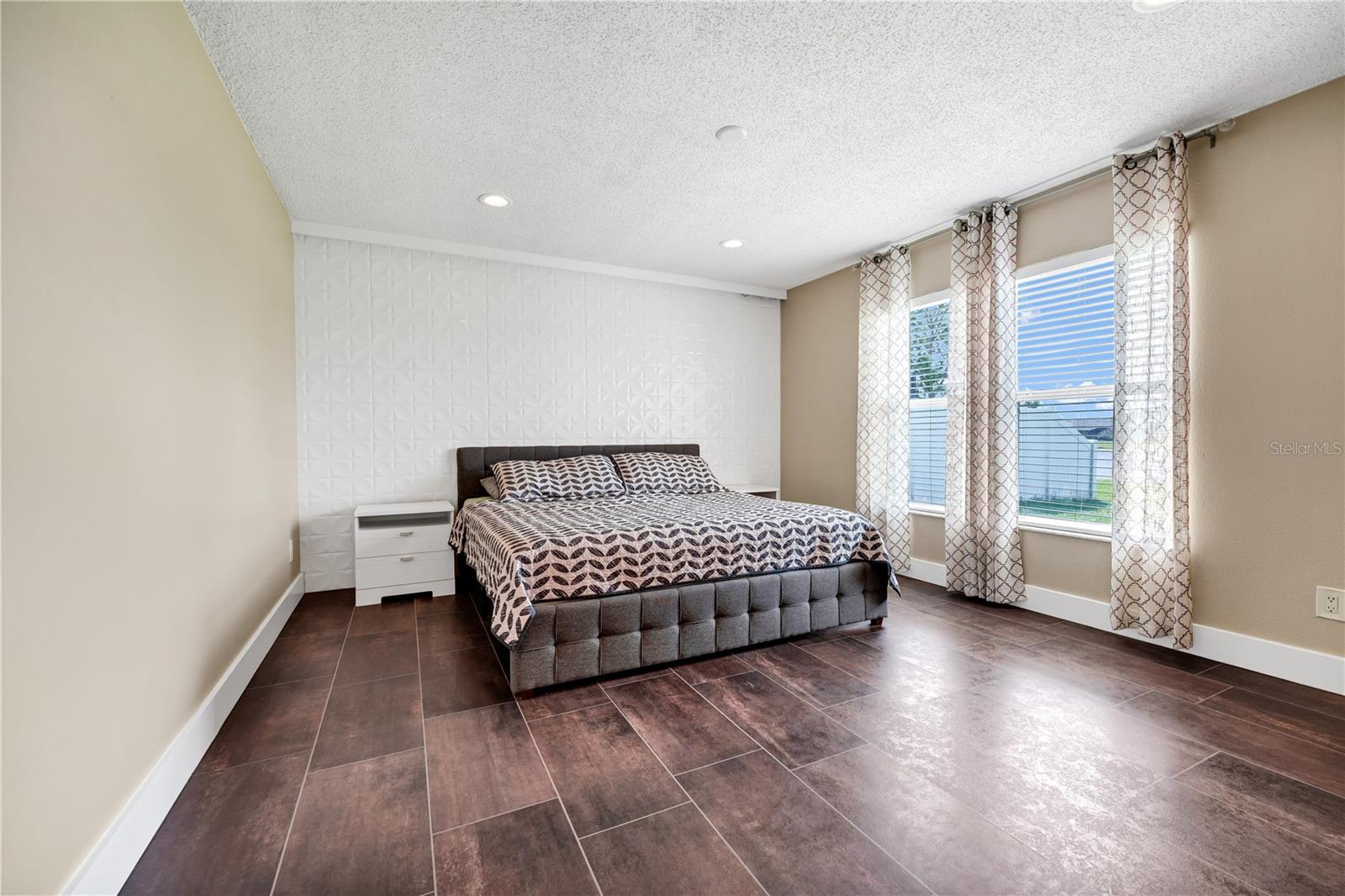 WATERFORD CHASE - Residential