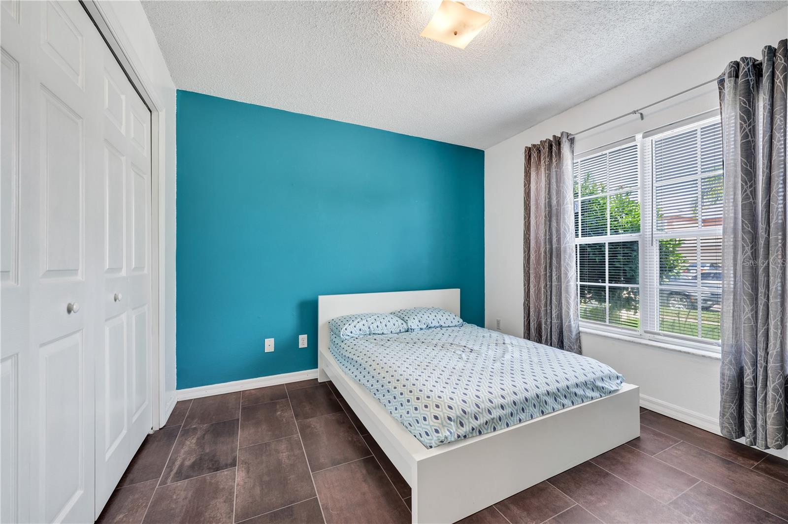 WATERFORD CHASE - Residential