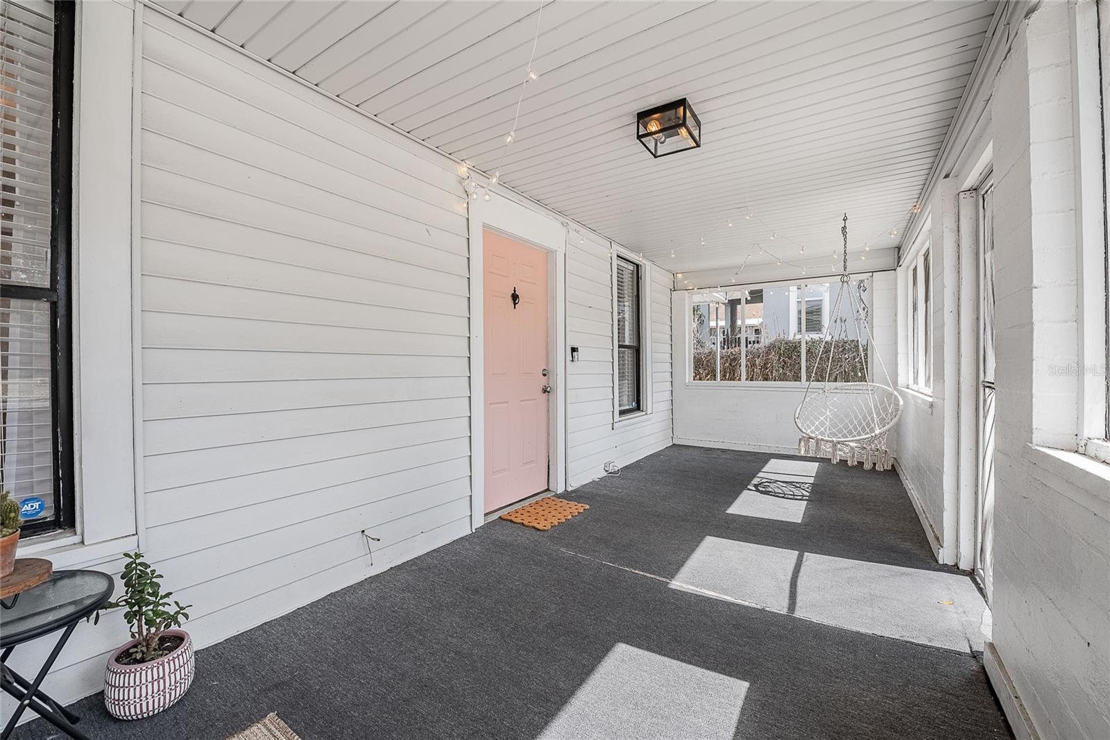 402 E POINSETTIA STREET