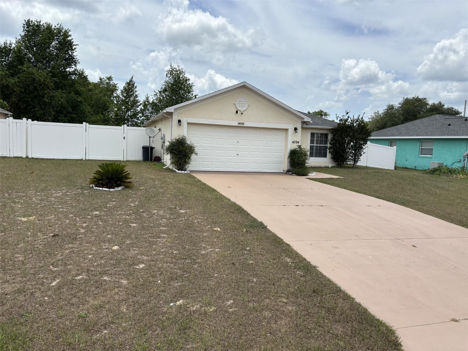 4704 SW 138TH LOOP