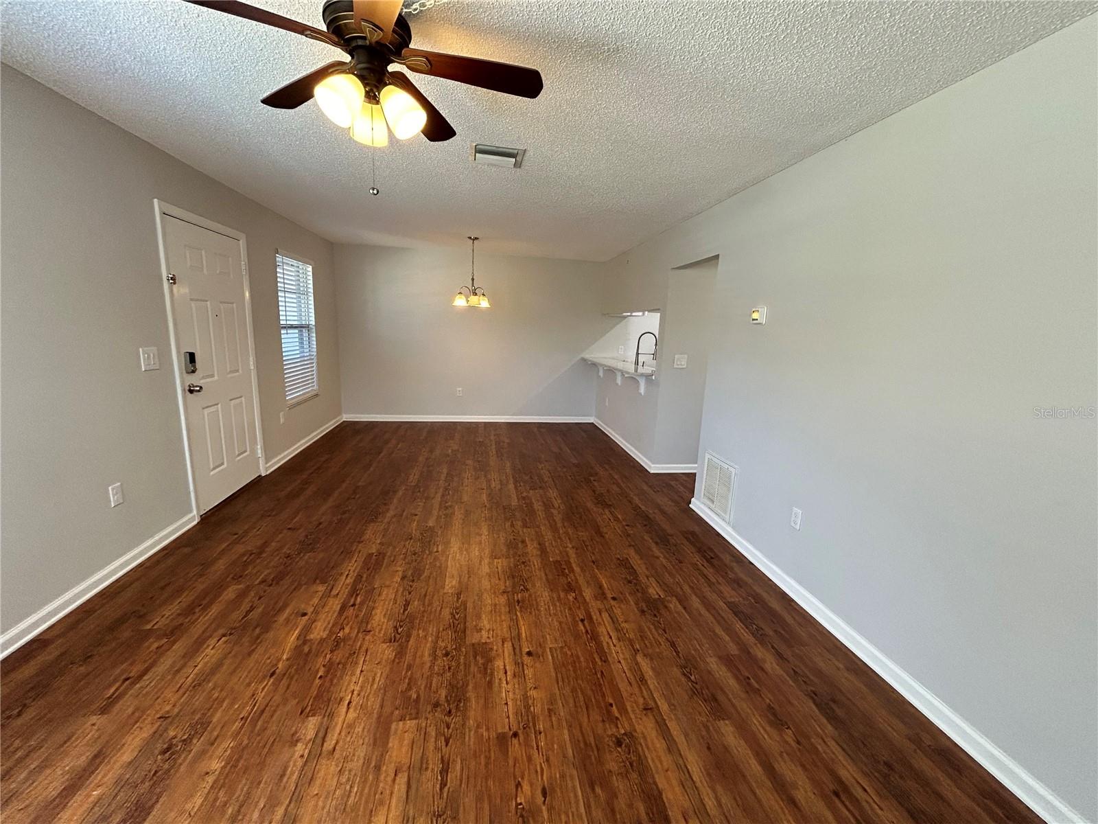 MIRROR LAKE SEC 2 - Residential Lease