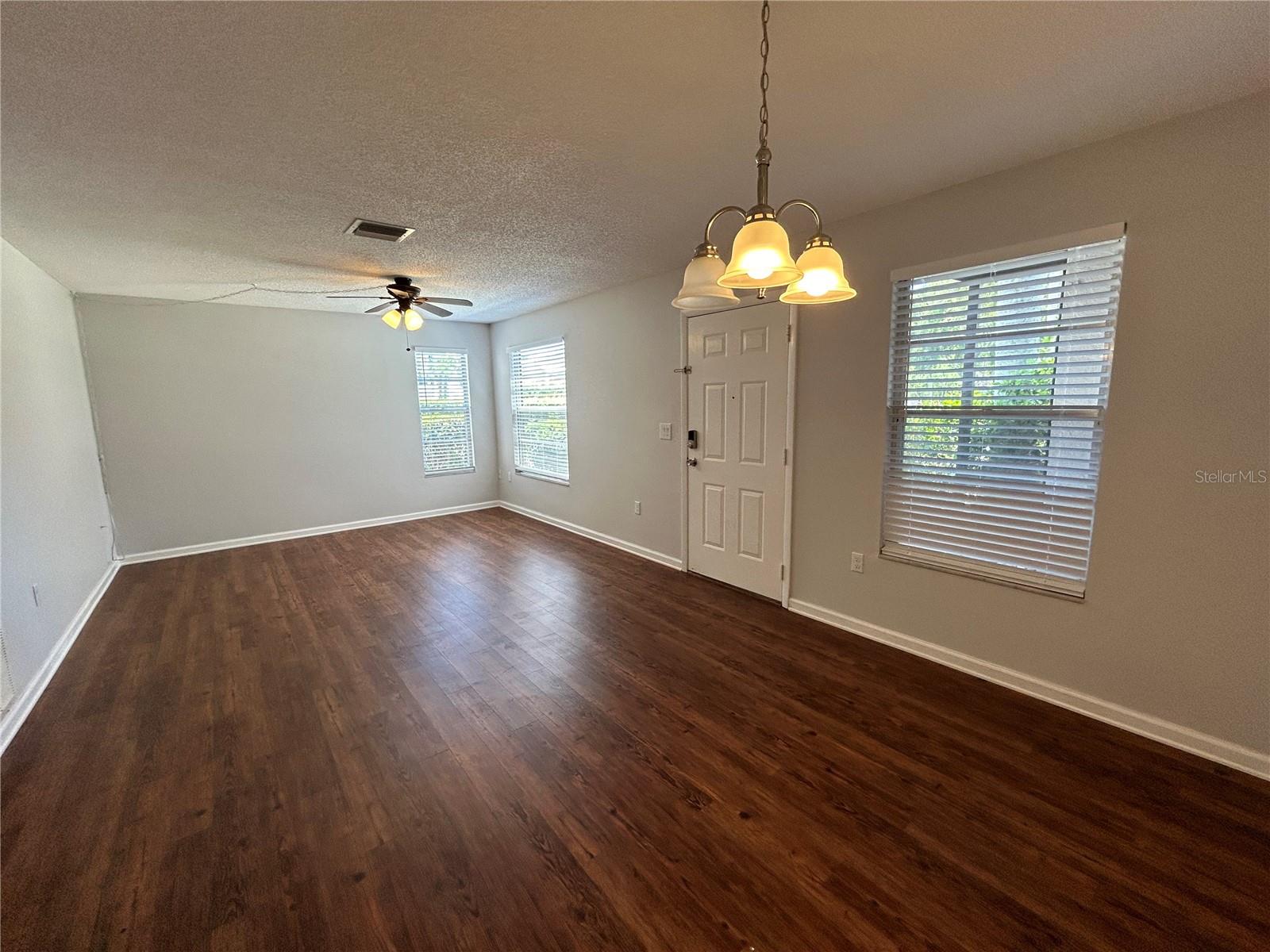 MIRROR LAKE SEC 2 - Residential Lease