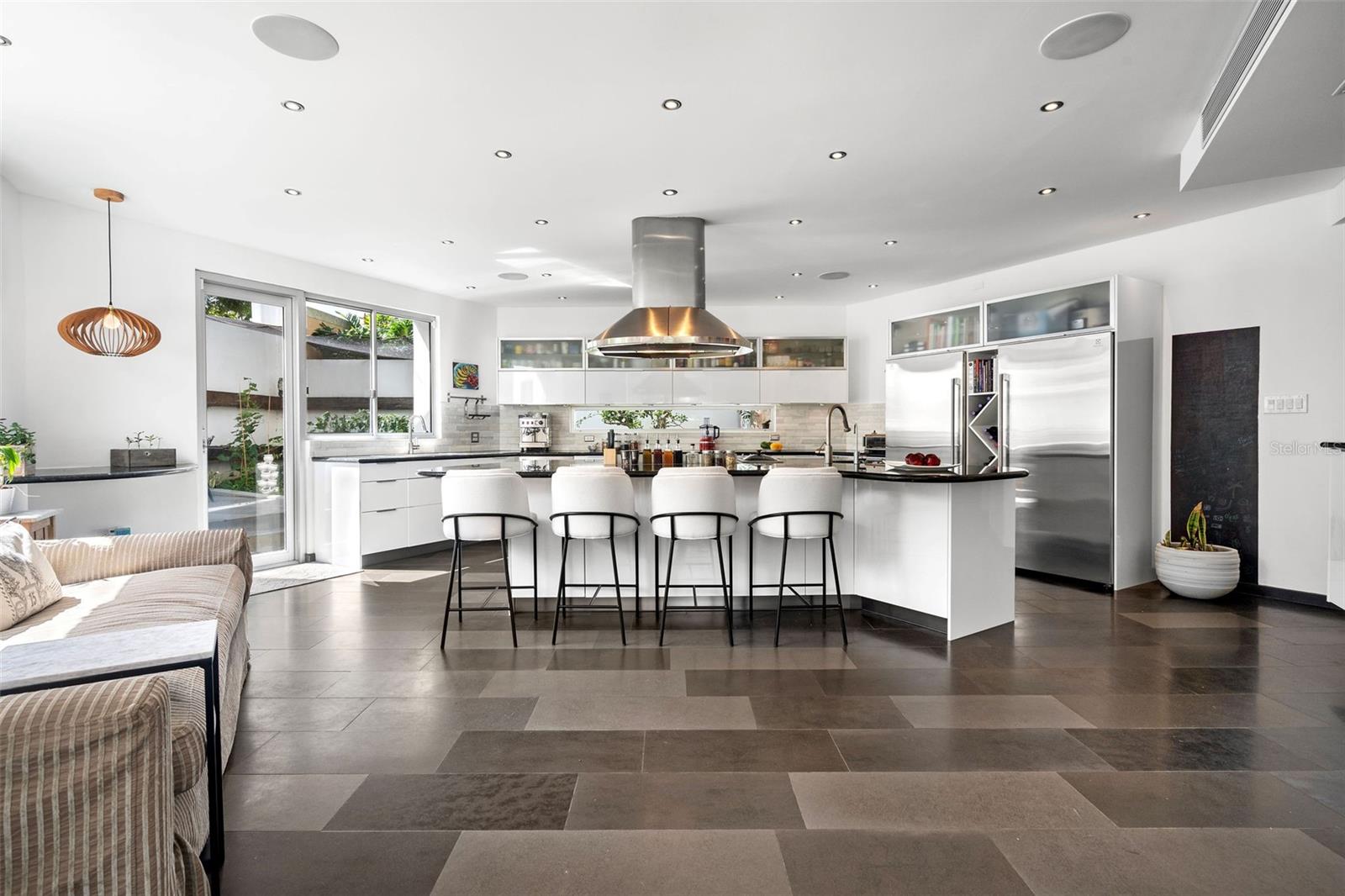 URBANIZACION SAN FRANCISCO - Residential