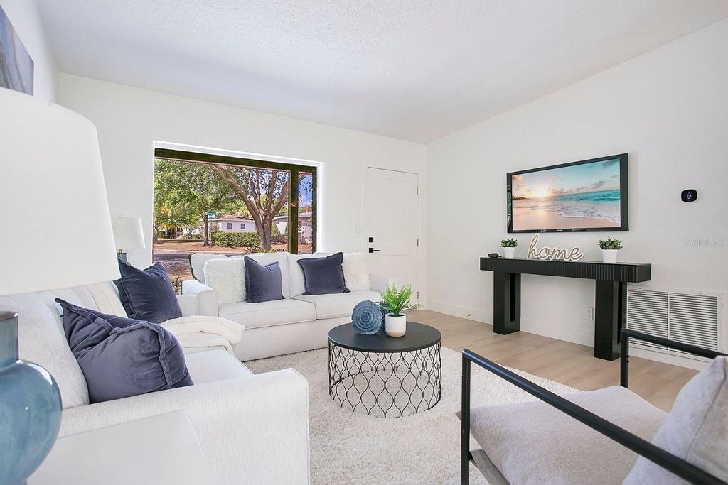 Photo of 3620 Clemwood Drive, Orlando, FL 32803 (MLS # O6395278)