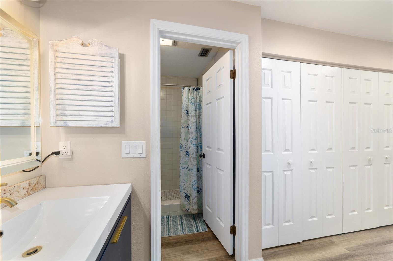 FOX MEADOW - Residential